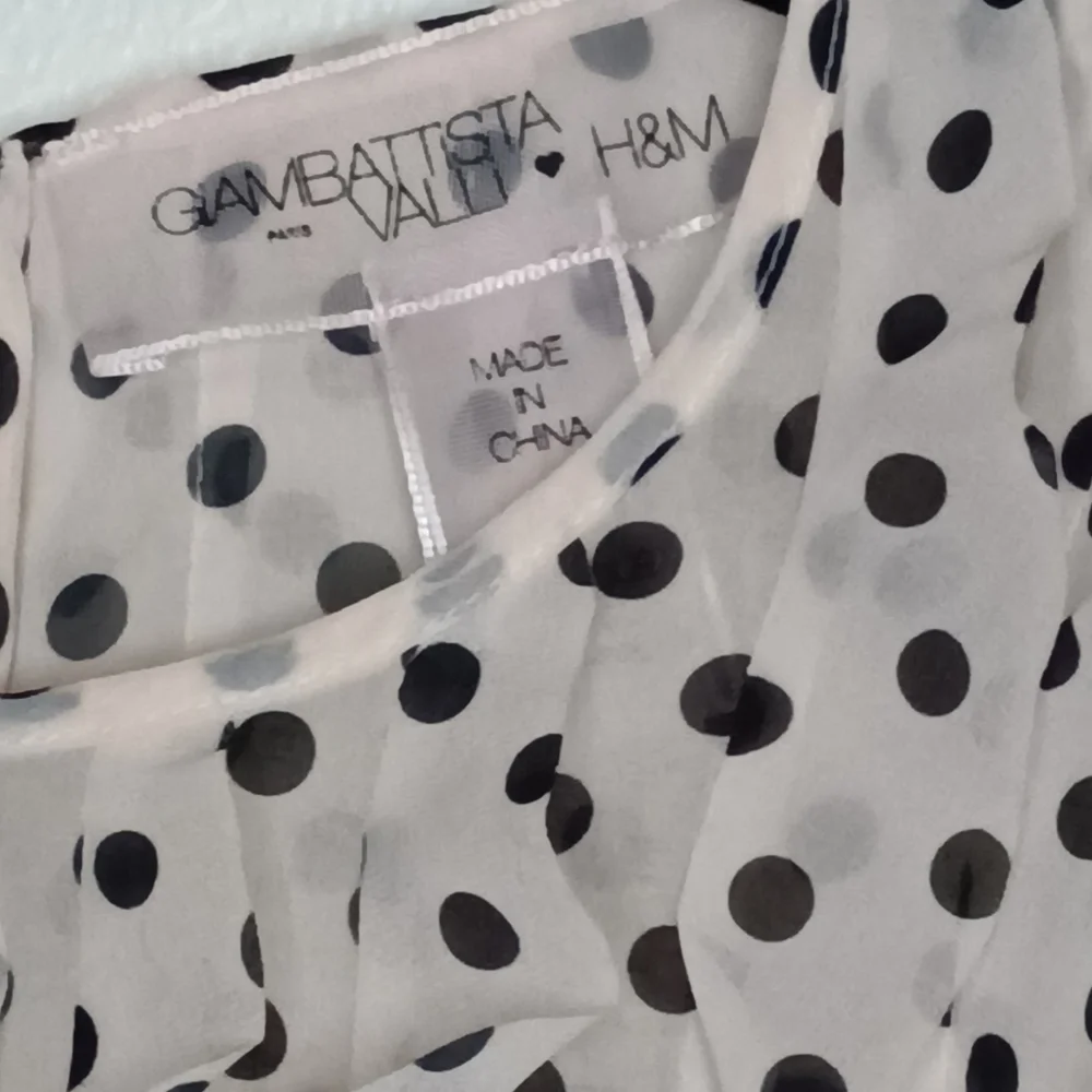 GIAMBATTISTA VALLI x H&M ruffled pink with black dots top size 2